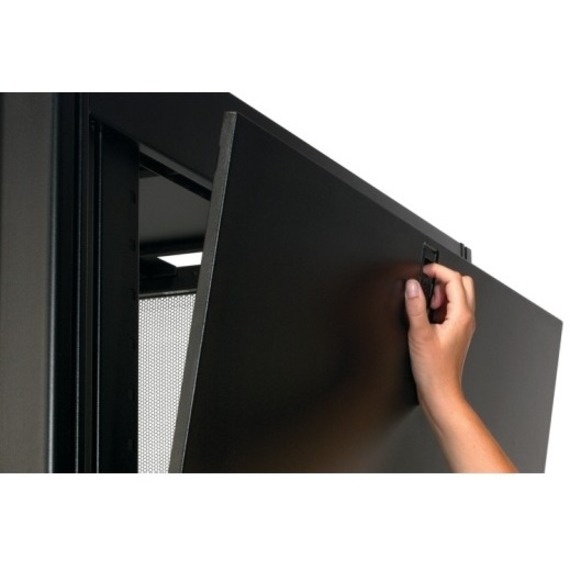 NetShelter SX Enclosure Rack Cabinet